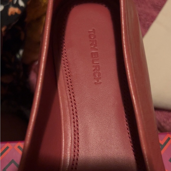 Tory Burch Women's Red Loafers color Nevada Bordeaux 600 - Picture 6 of 7